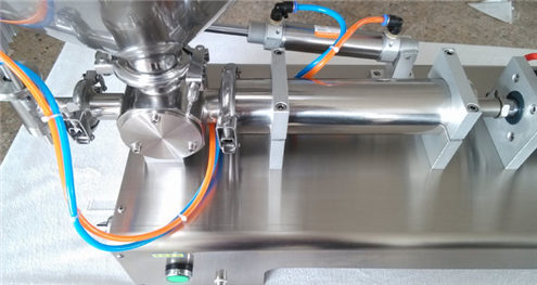 Целосна машина за полнење со пневматска течност и паста 50-1000ML4